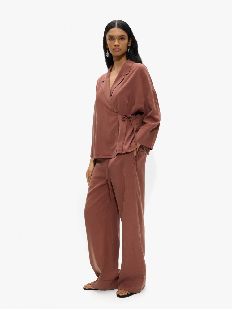 Pantalón Fluido Con Bolsillos teja