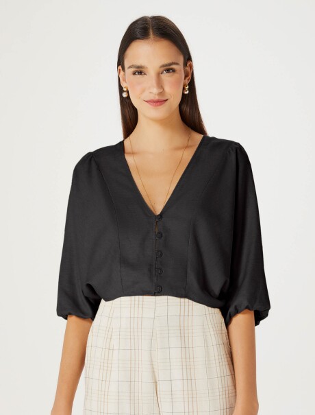 BLUSA CON MANGAS ABULLONADAS NEGRO