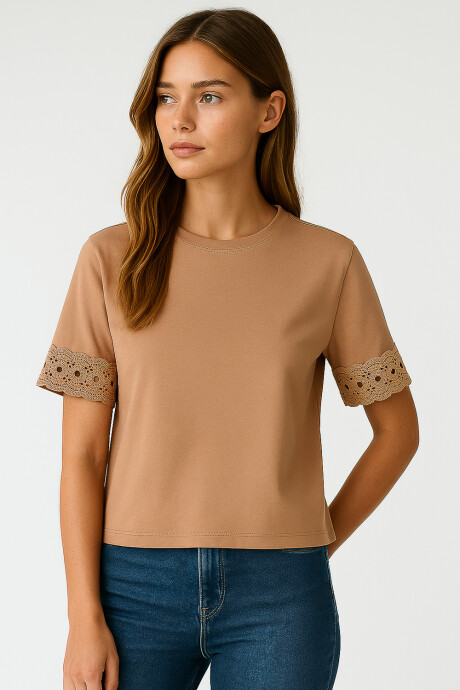 Remera Alixa Tostado