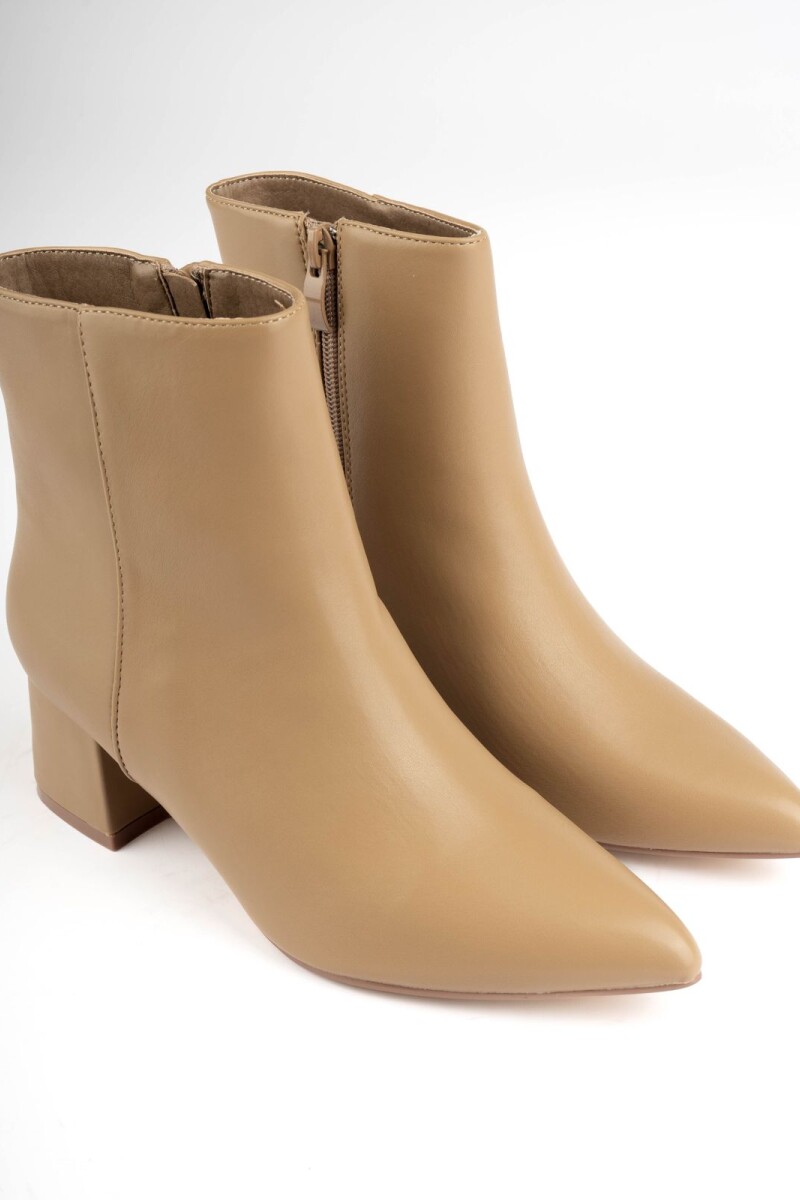 Botin Mandi Camel