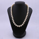 Collar perlas de cultivo y broche oro 18k 2 tonos con brillante y diamantes. Collar perlas de cultivo y broche oro 18k 2 tonos con brillante y diamantes.