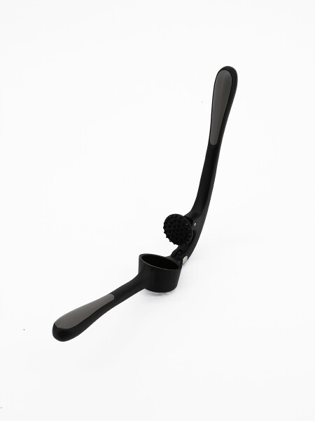 PRENSA PARA AJO NEGRO