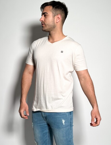 Remera lisa escote V Vex Beige