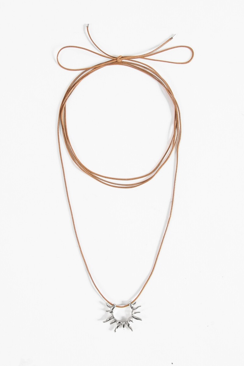 Collar cordón dije sol plateado