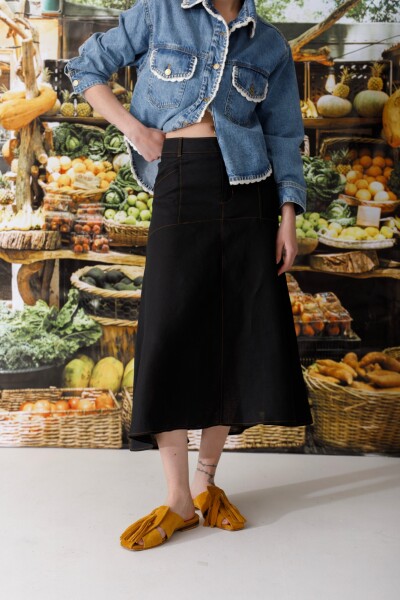 PRE VENTA FALDA POMELA Negro