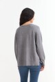 Sweater con cuello abierto y tajos laterales GRIS