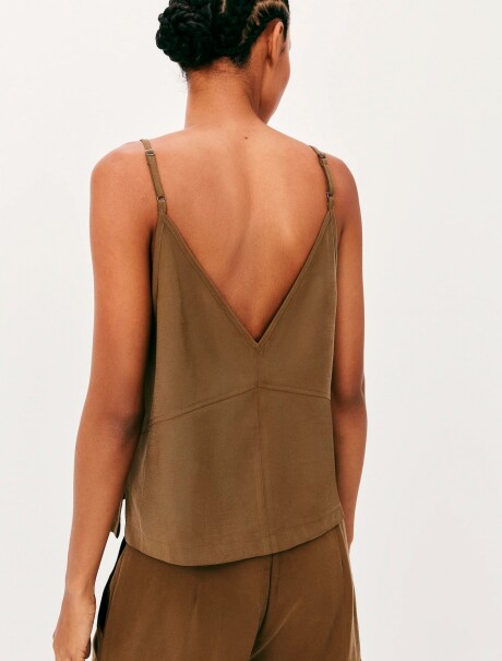 BLUSA CON DESCOTE MARRÓN