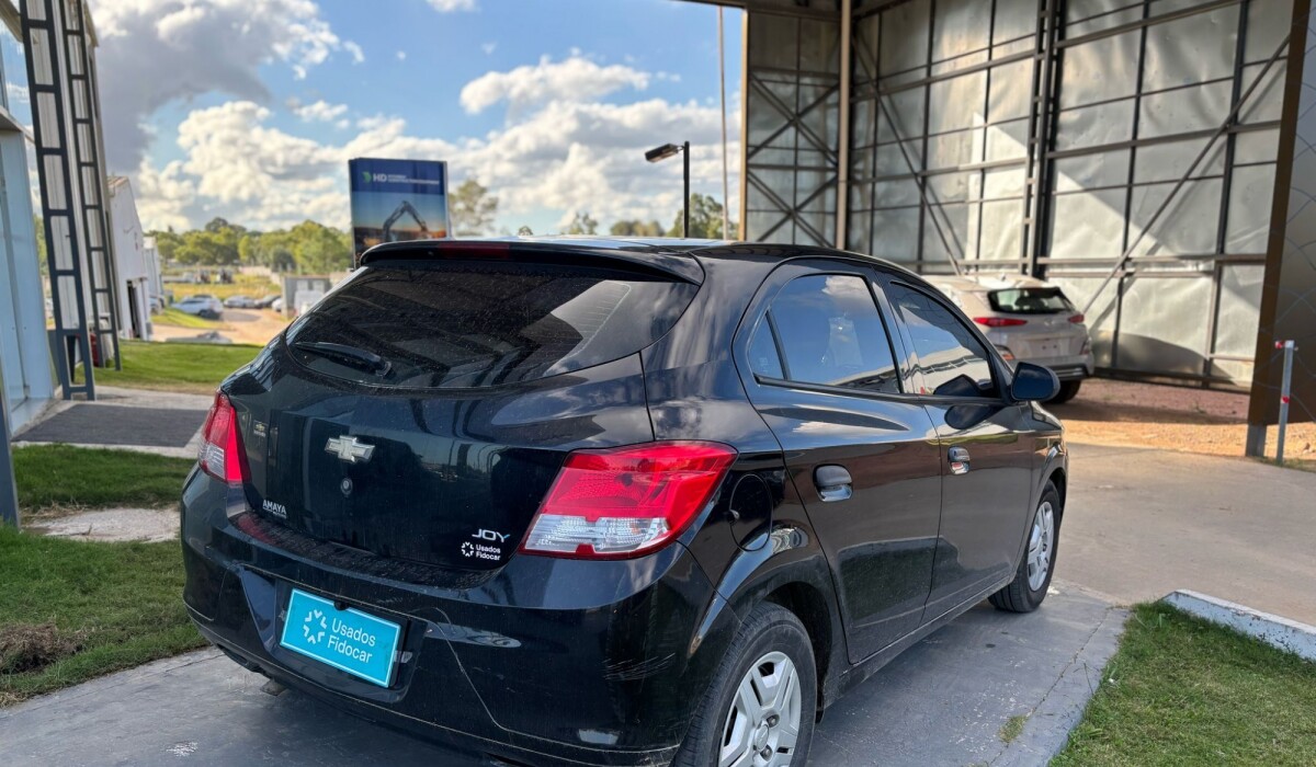 Chevrolet Onix LT 1,0 - 2017 Chevrolet Onix LT 1,0 - 2017