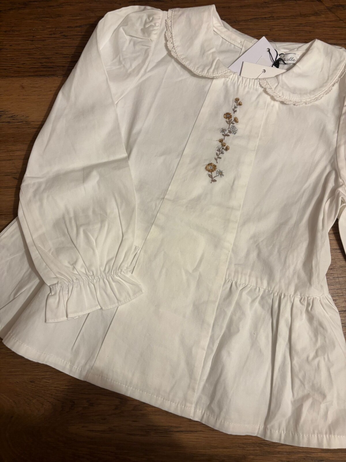 Blusa flores khaki Blusa flores khaki