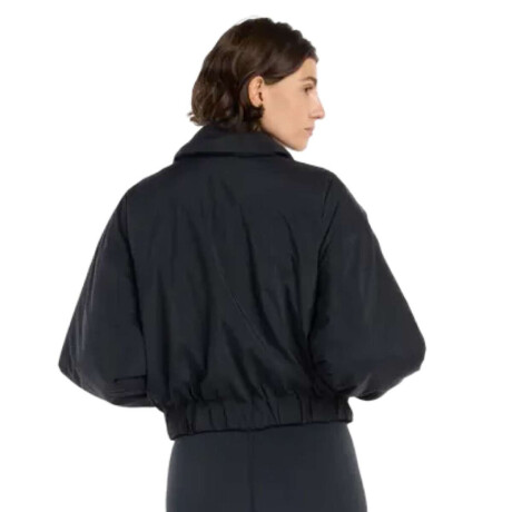 Campera New Balance Negro