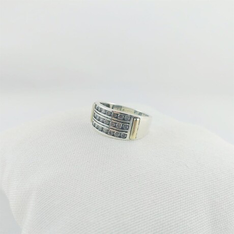 Anillo de plata 925 con double de oro 18k y circonias. Modelo medio sin fin triple carril. Anillo de plata 925 con double de oro 18k y circonias. Modelo medio sin fin triple carril.