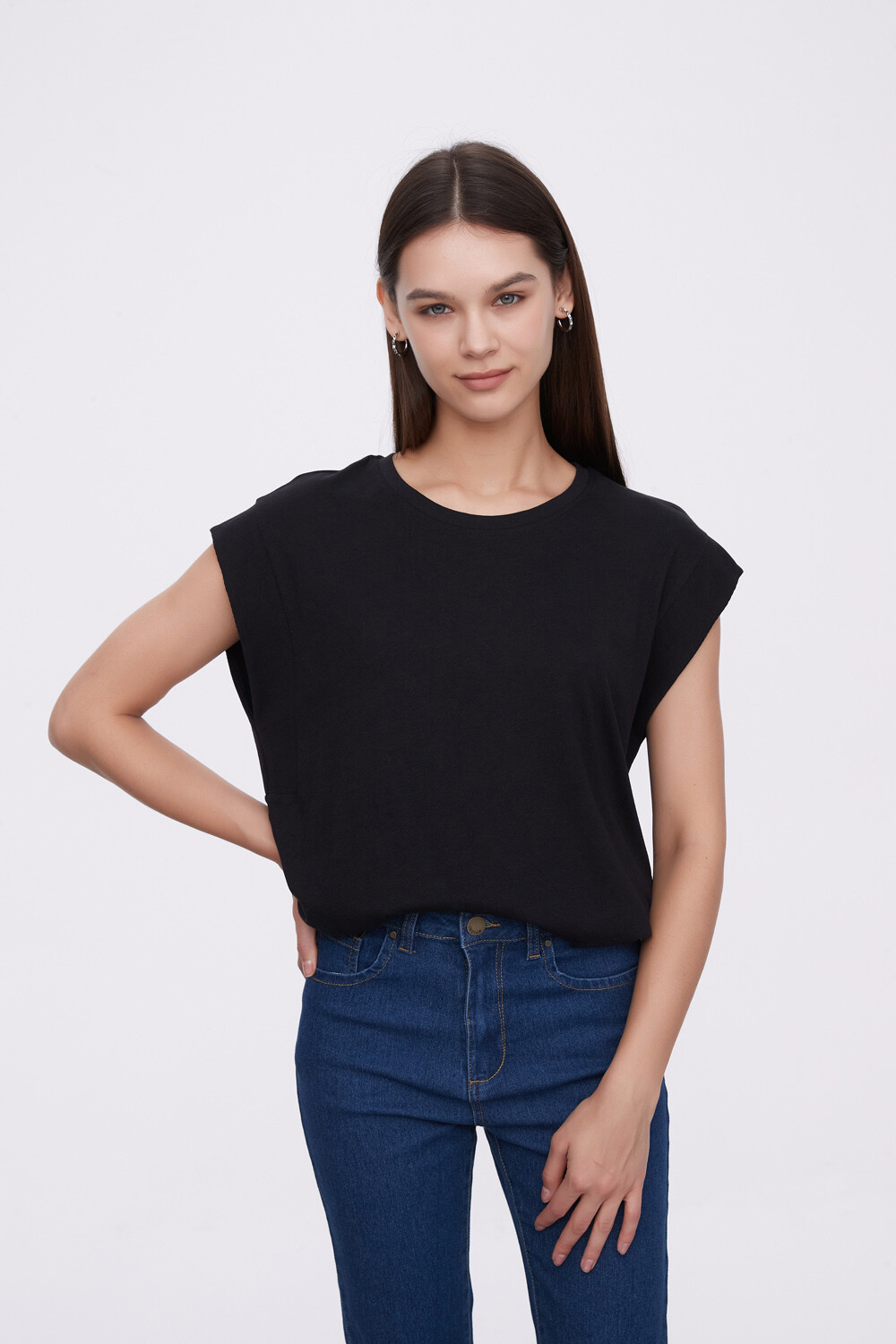 Remera Alisma Negro