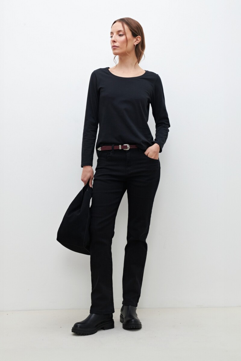 Remera escote base manga larga negro