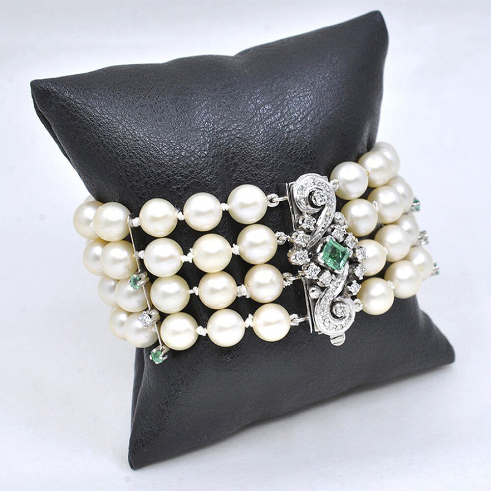 Pulsera En Oro 18K Blanco, Perlas De Cultivo , Esmeralda Y Brillantes Pulsera En Oro 18K Blanco, Perlas De Cultivo , Esmeralda Y Brillantes