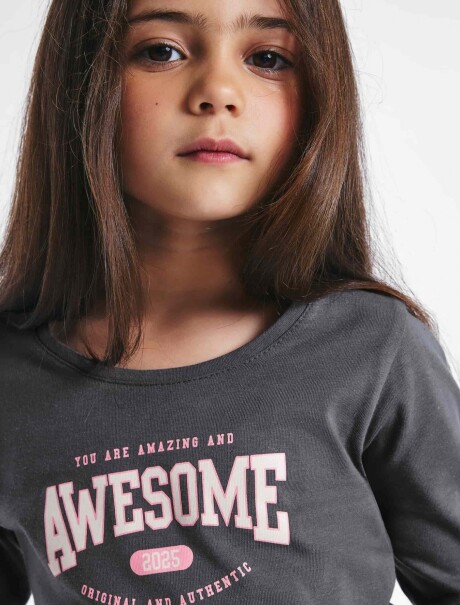BLUSA INFANTIL CON ESTAMPA GRIS