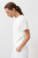 Remera con mangas de broderie blanco