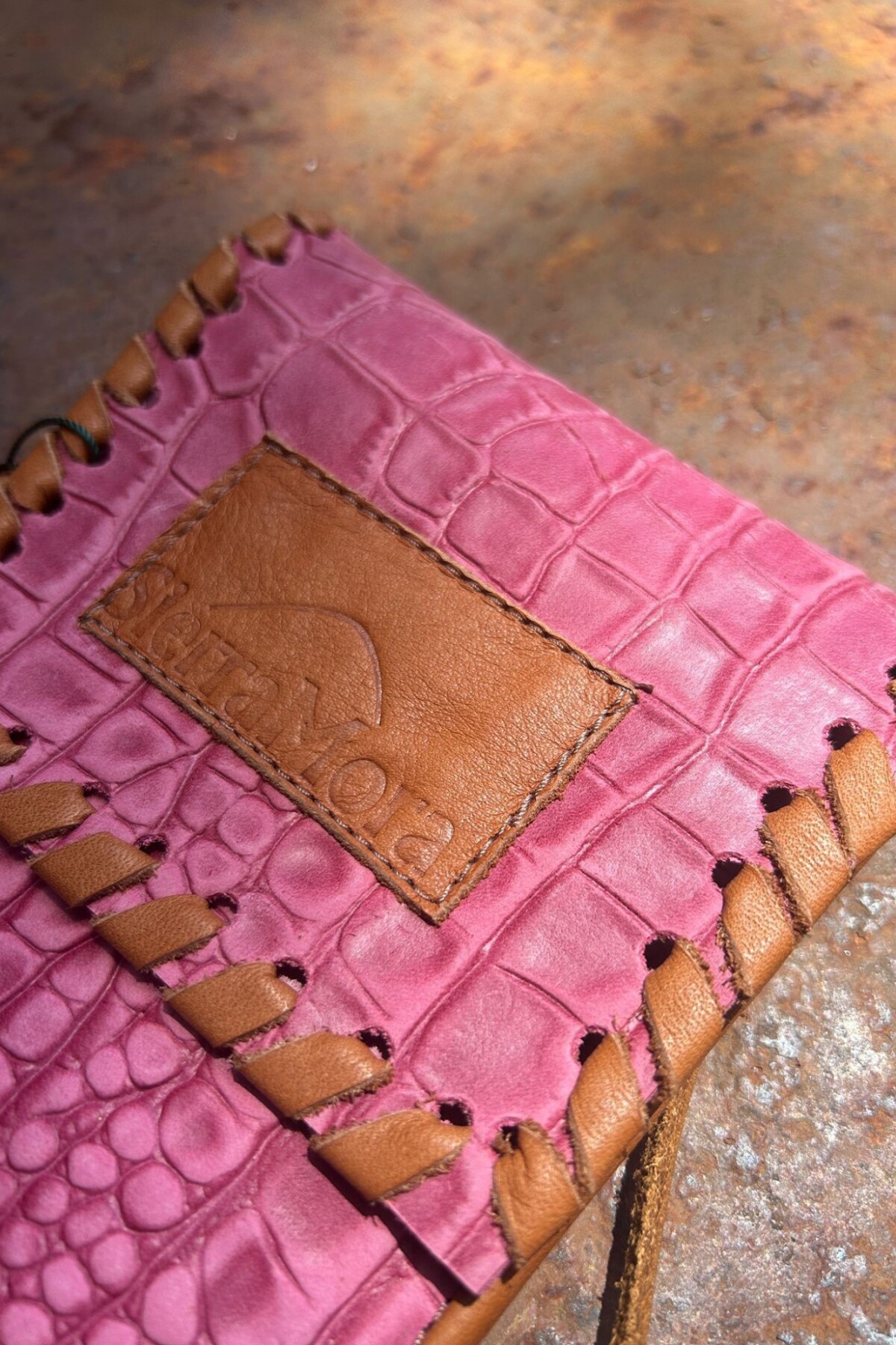 Cel Bag Crocco Rosa