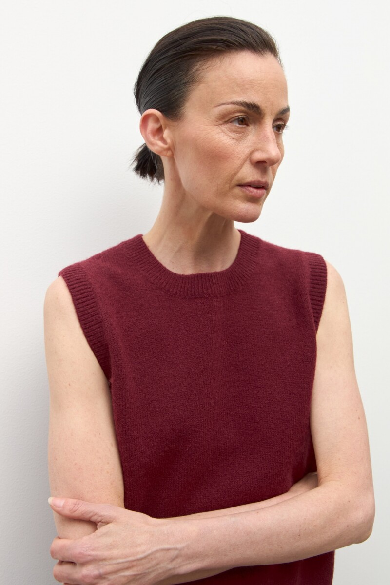 Chaleco tejido bordo