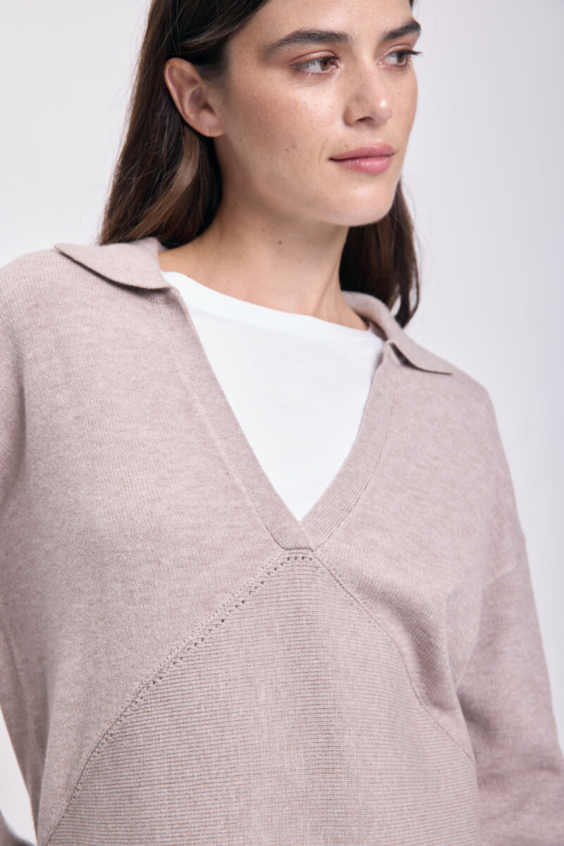 Buzo punto cuello polo Beige