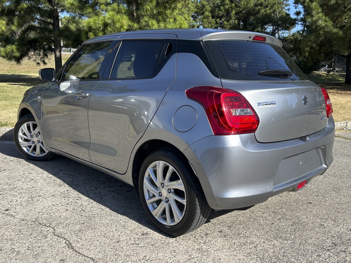 Suzuki Swift GLS Hybrid EXCELENTE ESTADO!|Permuta / Financia Suzuki Swift GLS Hybrid EXCELENTE ESTADO!|Permuta / Financia