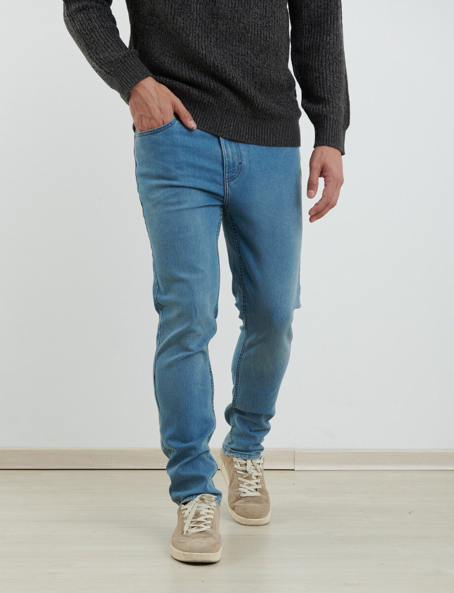 080402 PANTALON HARRY Azul Claro
