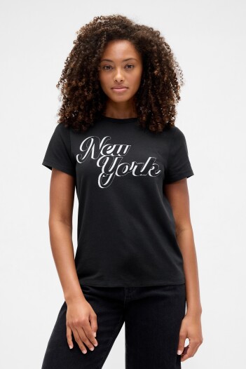 Remera Gràfico Manga Corta Mujer Moonless Night