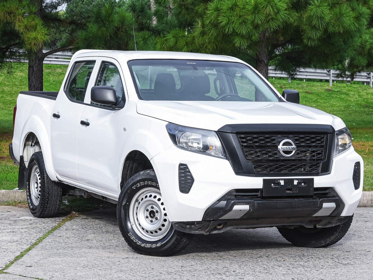 Nissan Frontier NP300 2.5 TDI 4x2| Permuta / Financia Nissan Frontier NP300 2.5 TDI 4x2| Permuta / Financia