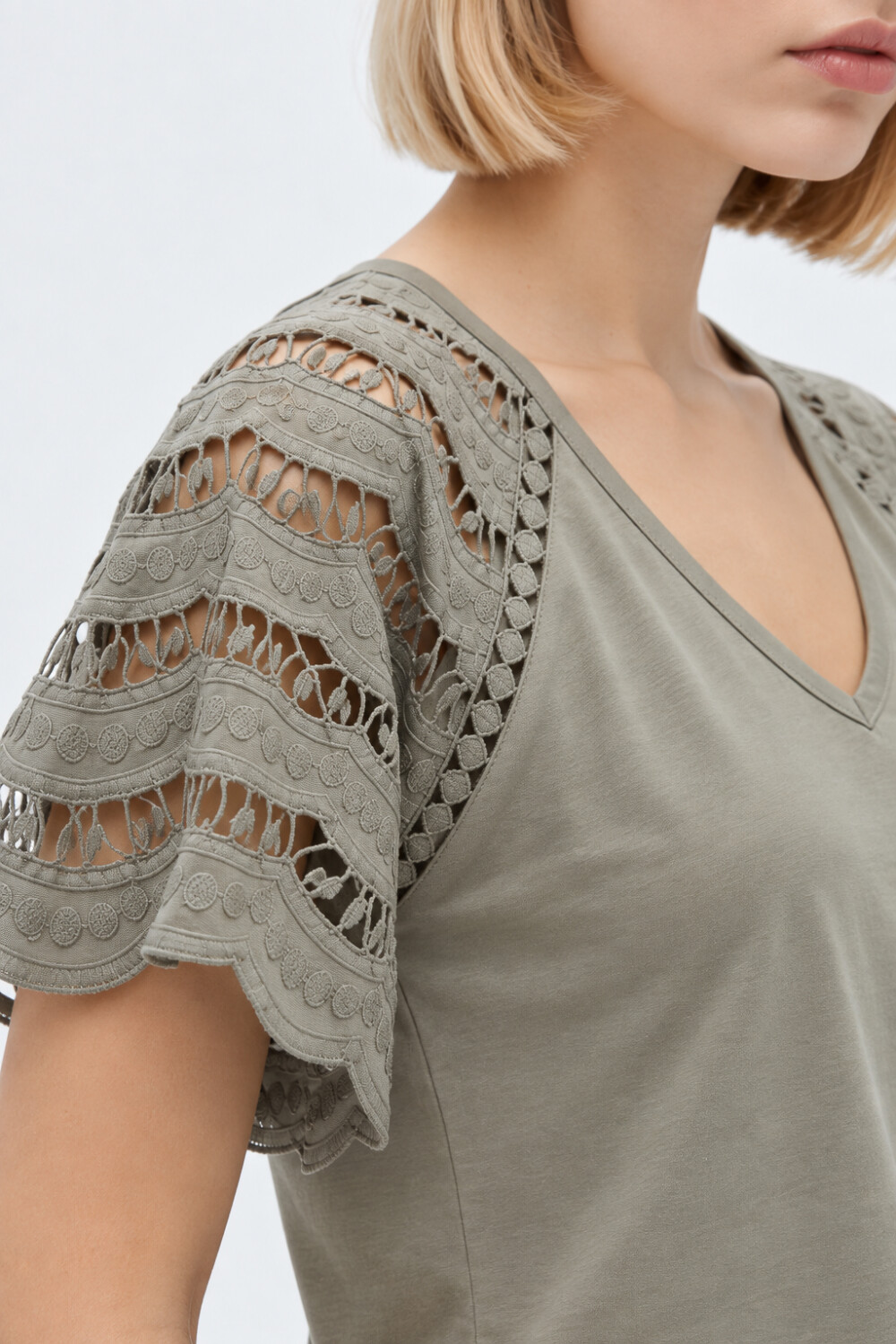 Remera Macare Verde Grisaceo