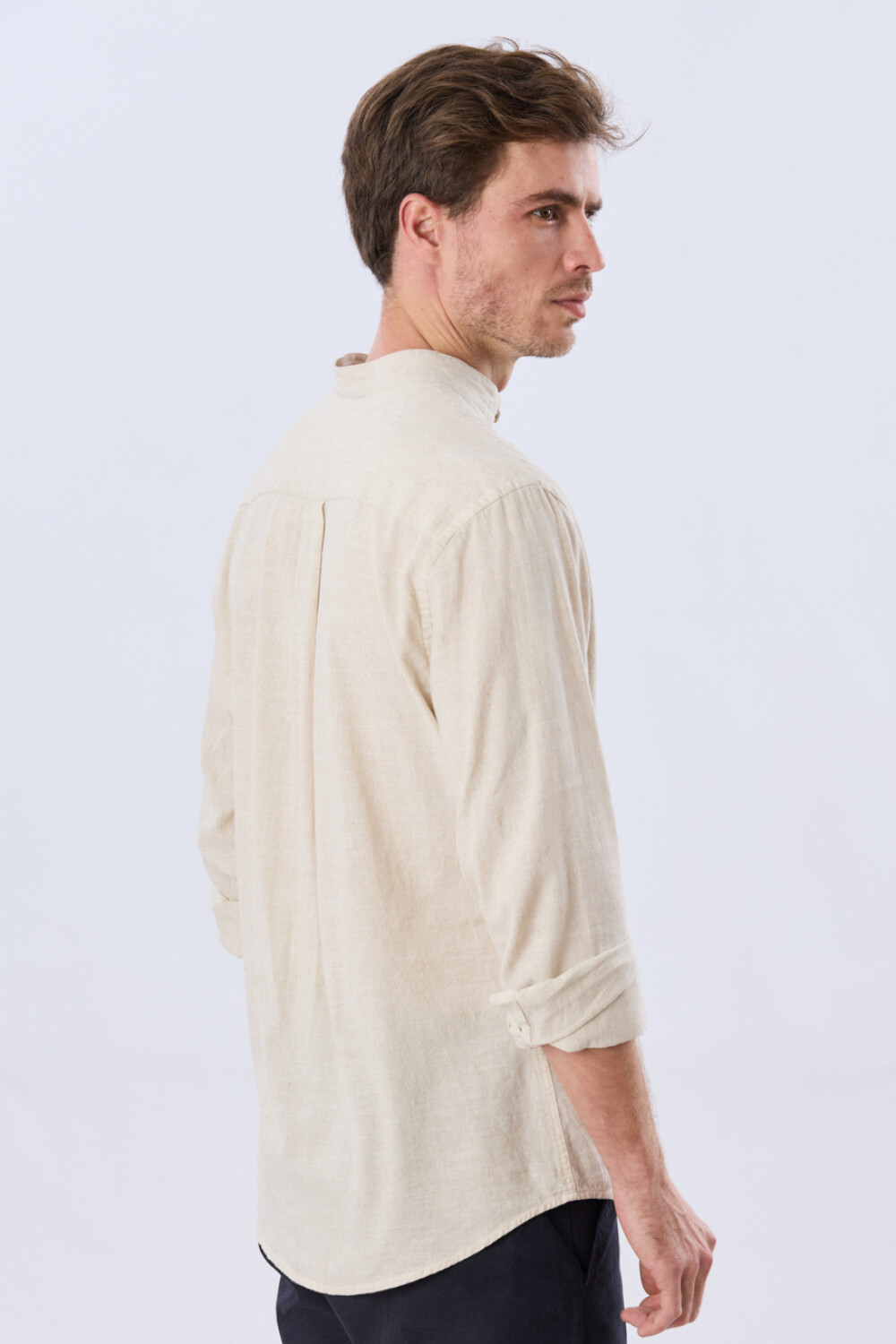 CAMISA LISA DE LINO CUELLO MAO Arena