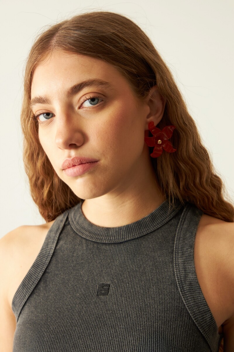 Musculosa acanalada bordada negro