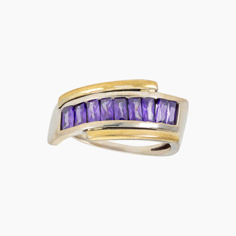 Anillo de plata y oro con circonias violetas Anillo De Plata Y Oro Con Circonias Violetas