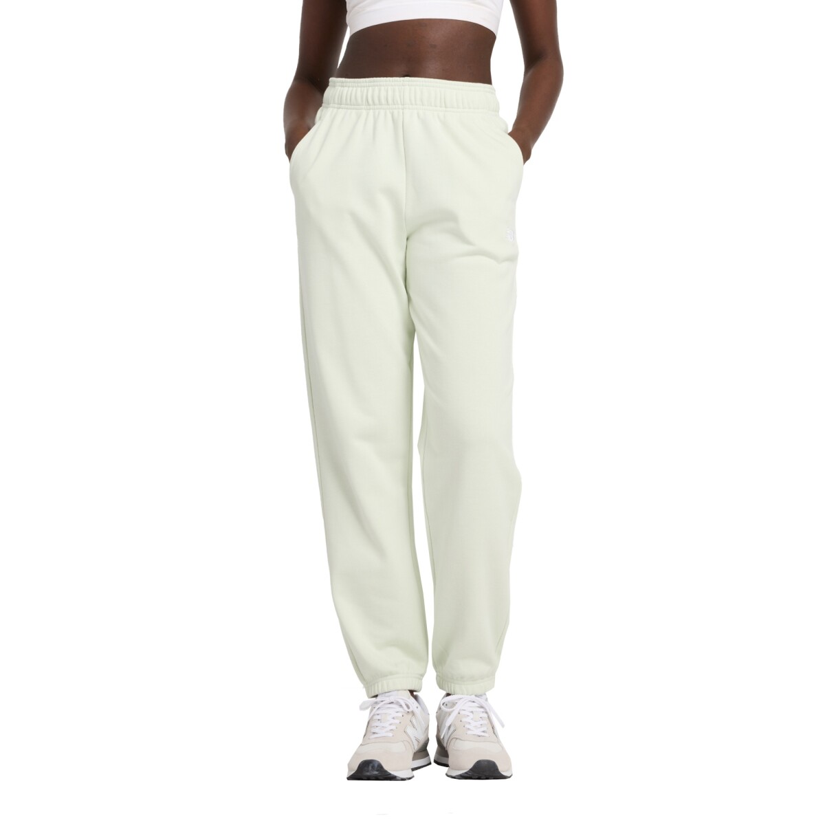 Pantalón New Balance de Dama - SPORT ESSENTIALS - WP41500NUM - NATURALM 