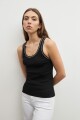 Musculosa con vivos en contraste negro