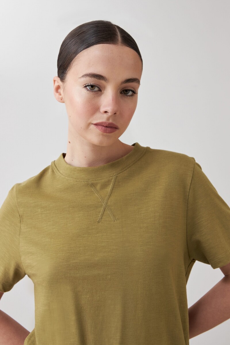 Remera manga corta verde oliva