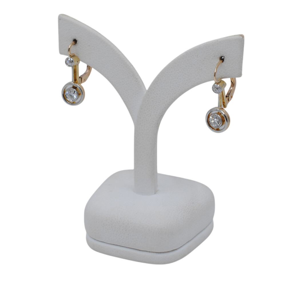 Caravanas en oro 18k, platino y brillantes Caravanas en oro 18k, platino y brillantes