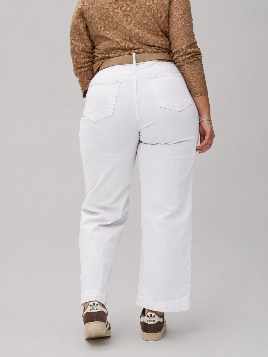 Jean Brownie Blanco