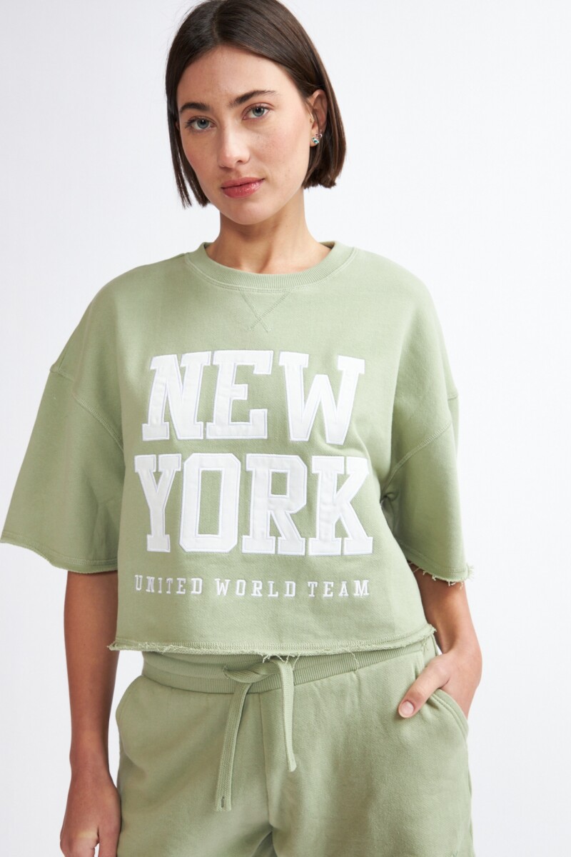 REMERA NY - VERDE 
