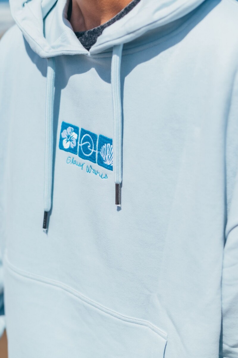 Hoodie Na Pali Bordado / Celeste U