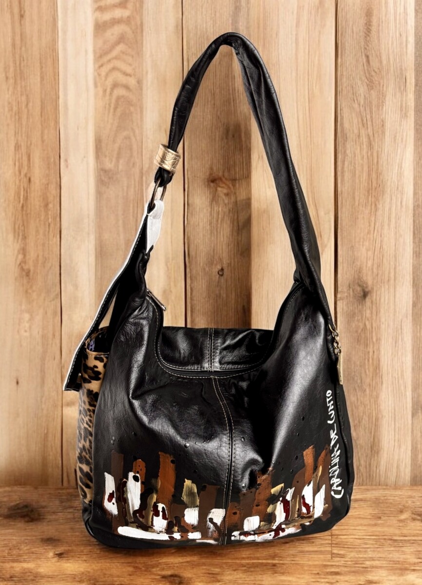 Cartera DEMI Con Arte Pintado A Mano - Color Negro Blanco Y Print 