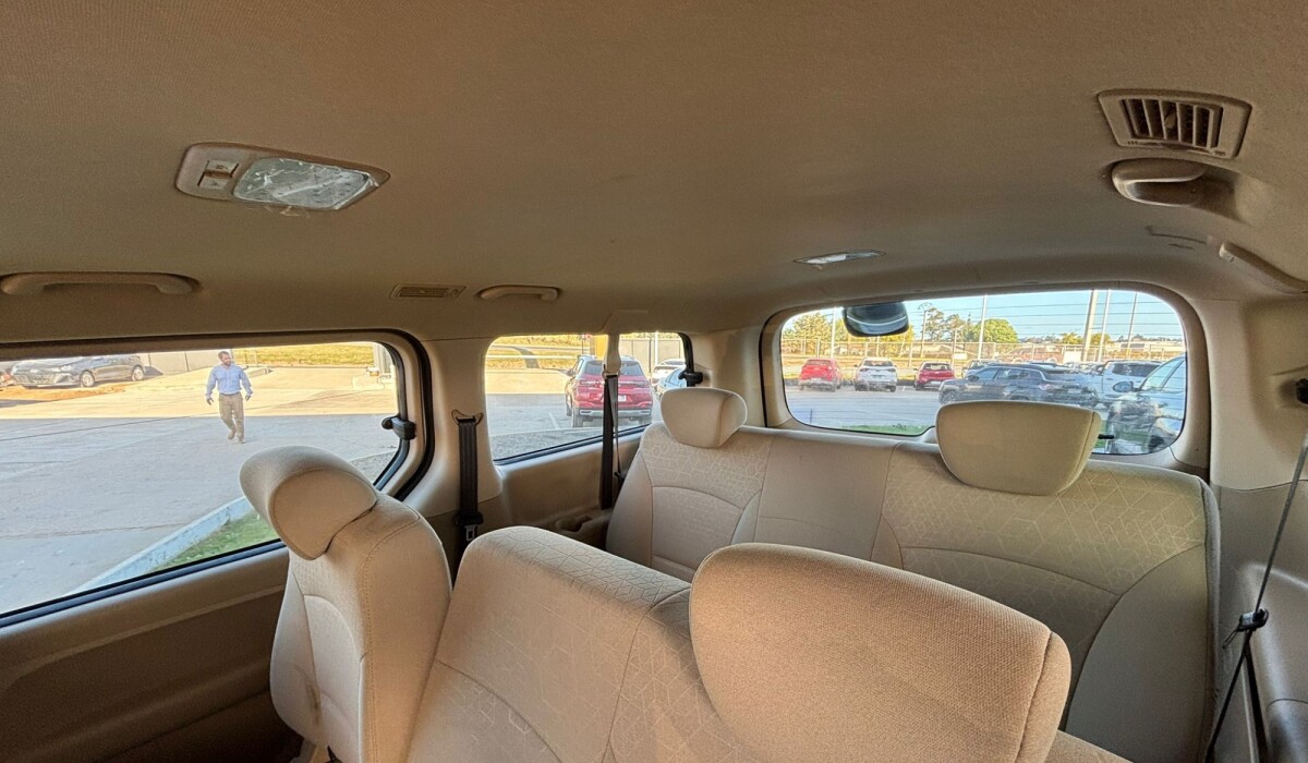 Hyundai H1 Minibus 8Plz 2,4 Nafta - 2021 Hyundai H1 Minibus 8Plz 2,4 Nafta - 2021