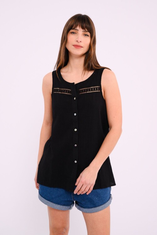 Blusa con detalle calado Negro