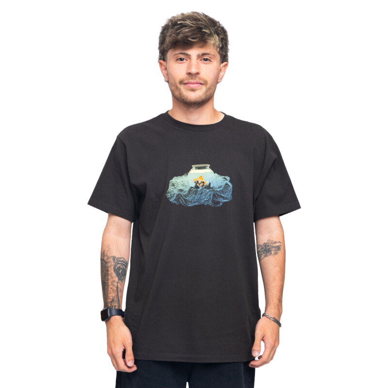 Remera La isla x La Vela - Pez Escampar Remera La isla x La Vela - Pez Escampar