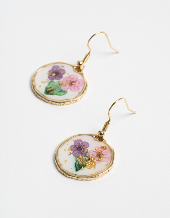 Aros Colgantes Cortos Flores atrapadas Aros - Dorado