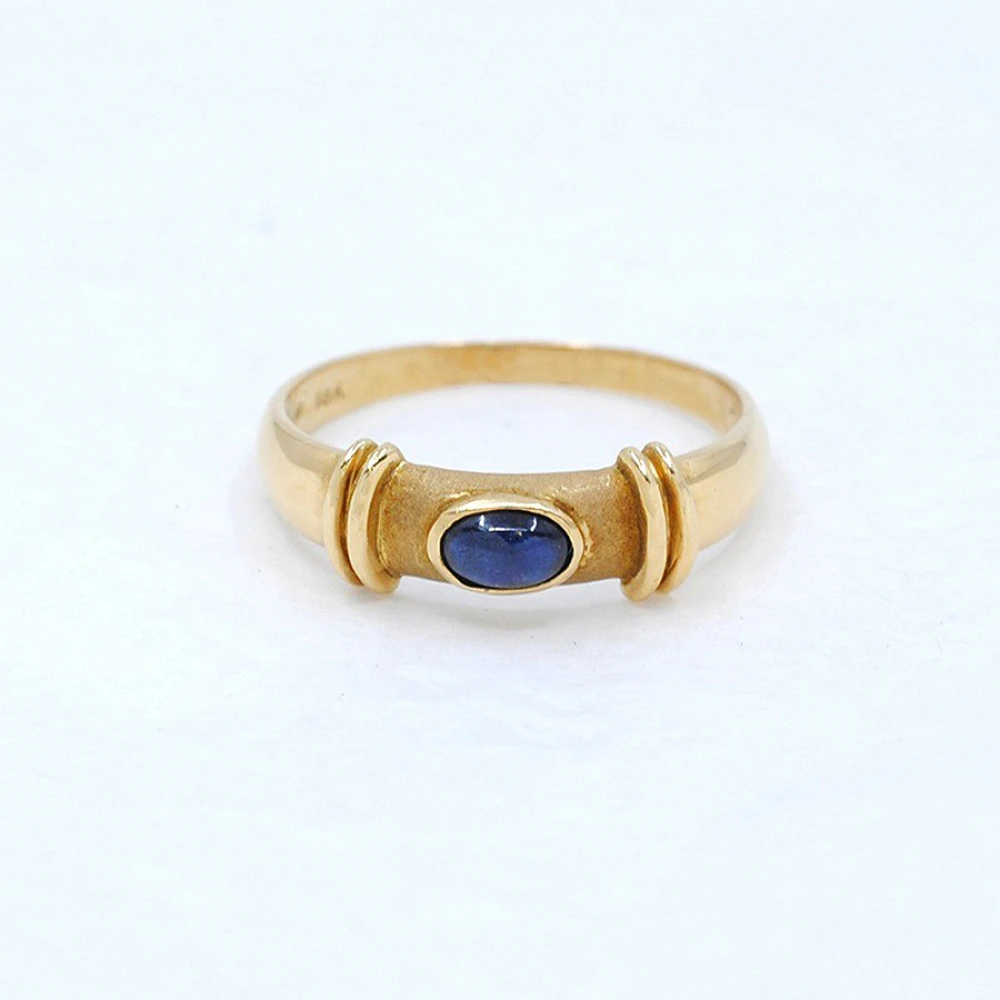 Anillo En Oro 18K Y Zafiro Anillo En Oro 18K Y Zafiro