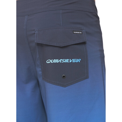 Boardshort Quiksilver Everyday 22" - Azul Boardshort Quiksilver Everyday 22" - Azul