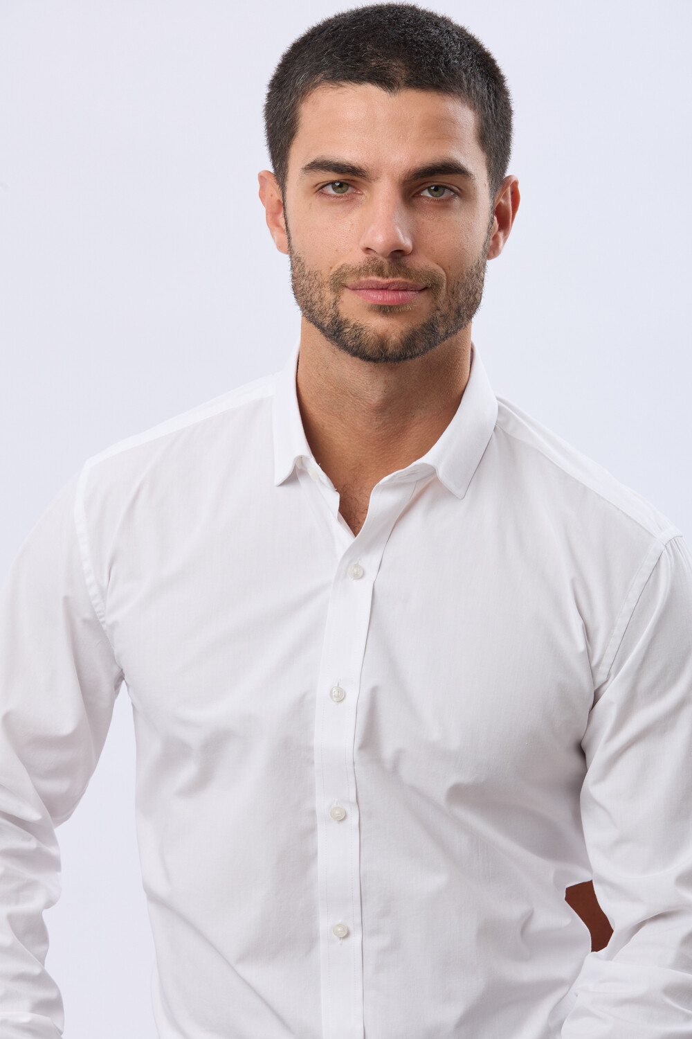 CAMISA LISA DE VESTIR ENTALLADA Blanco