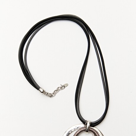 COLLAR GENOVE Plateado