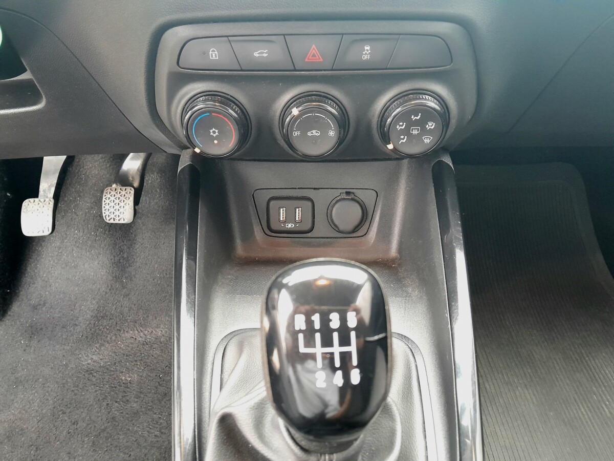 Chevrolet Onix LS 1.0 Extra Full | Permuta / Financia Chevrolet Onix LS 1.0 Extra Full | Permuta / Financia