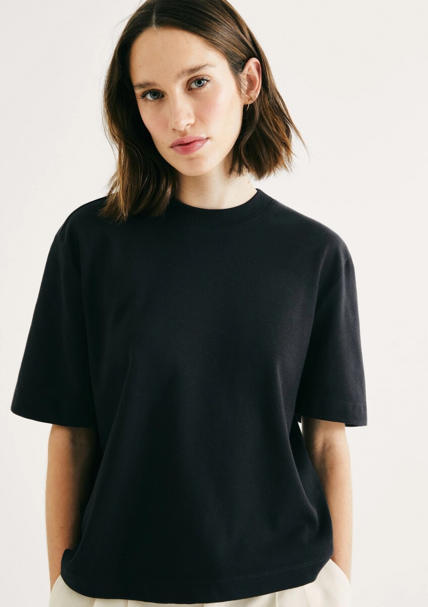 CAMISETA BÁSICA MANGA CORTA - NEGRO 
