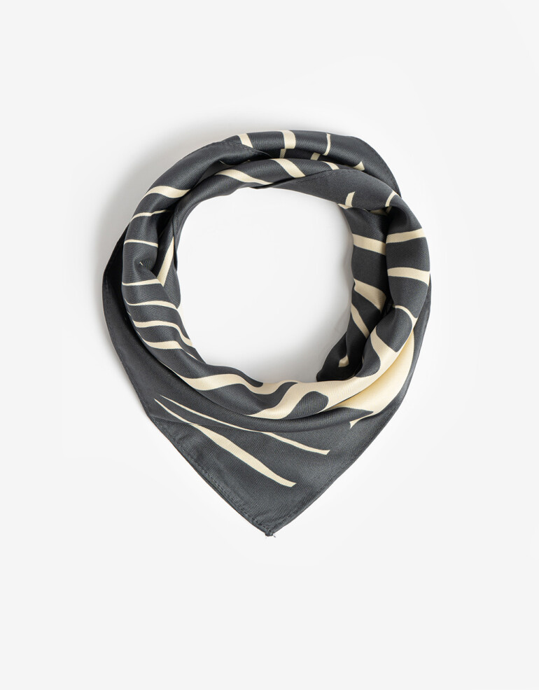 Pañuelos Raso Estampados Varios Pañuelo De Material Reciclado - Combinacion Multicolor